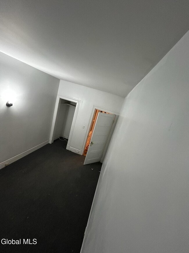 850 Peoples Ave in Troy, NY - Building Photo - Building Photo