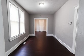1163 S Bedford Ave in Evansville, IN - Building Photo - Building Photo