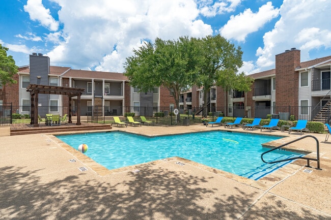 Oak Tree Village