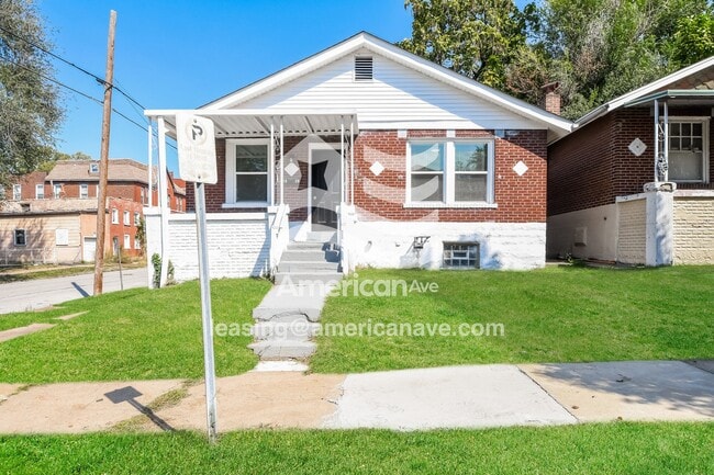 property at 1939 Chippewa St