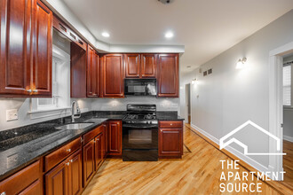 2933 N Ridgeway Ave, Unit 1 in Chicago, IL - Building Photo - Building Photo