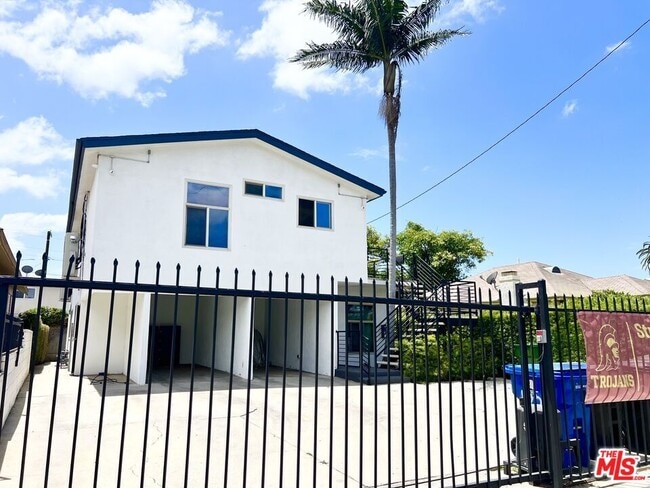 property at 1336 W 37th Dr