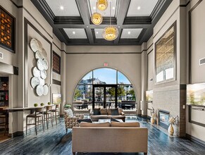 The Apartments at Aberdeen Station in Aberdeen, NJ - Foto de edificio - Building Photo