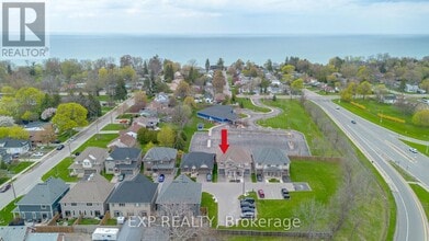 9 Lindsay Wy in Grimsby, ON - Building Photo - Building Photo
