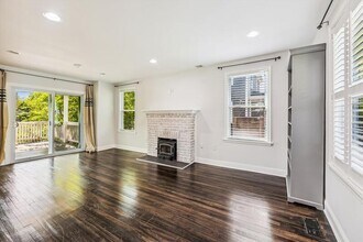 2612 33rd St SE in Washington, DC - Building Photo - Building Photo