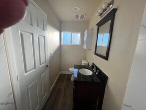 8822 O'Melveny Ave in Los Angeles, CA - Building Photo - Building Photo