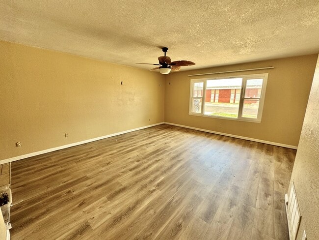 3305 Thomas Ave in Midland, TX - Building Photo - Building Photo