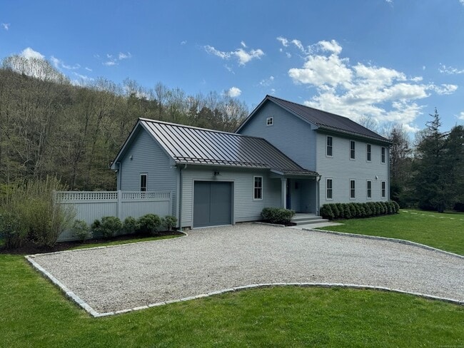 126 River Rd in Washington, CT - Building Photo - Building Photo