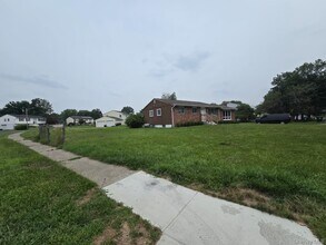 1 Hayes Pl in Washingtonville, NY - Building Photo - Building Photo