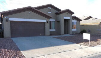 3806 Heather Ave in Kingman, AZ - Building Photo