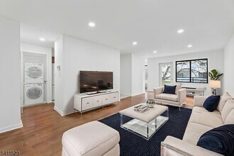 850 Main St in Hackensack, NJ - Building Photo - Building Photo