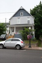 809 N 3rd St in Marquette, MI - Building Photo