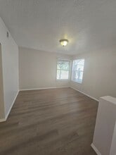 7721 William Moyers Ave NE in Albuquerque, NM - Building Photo - Building Photo