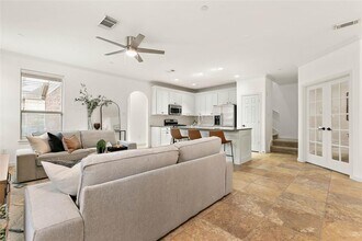 14 Innerwoods Pl in The Woodlands, TX - Building Photo - Building Photo
