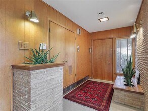 1102 N Graves St in McKinney, TX - Foto de edificio - Building Photo