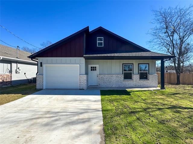 2911 Langford St in Greenville, TX - Building Photo