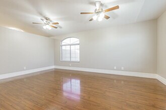 10417 E Crescent Ave in Mesa, AZ - Building Photo - Building Photo