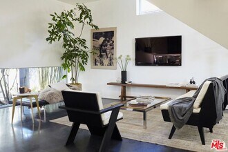 1201 Cabrillo Ave in Los Angeles, CA - Building Photo - Building Photo