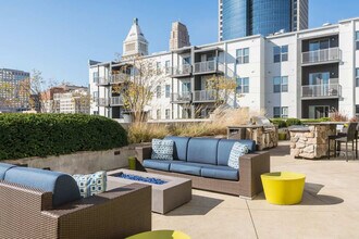 121 E Freedom Way in Cincinnati, OH - Building Photo - Building Photo