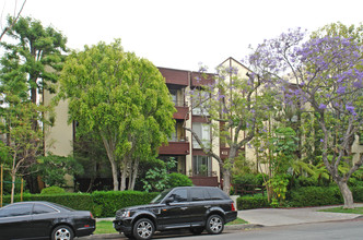 Oakhurst Royal Apartments in Beverly Hills, CA - Building Photo - Building Photo