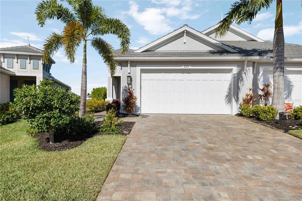 223 O'keeffe Cir in Bradenton, FL - Building Photo