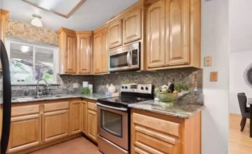 1508 Pacific Dr in Davis, CA - Building Photo - Building Photo