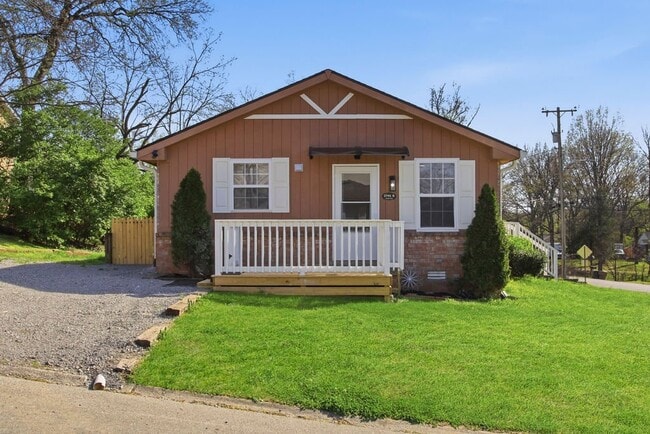 2741 Jones Ave, Unit B