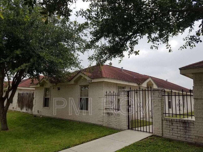 1014 French Ave in Edinburg, TX - Foto de edificio - Building Photo