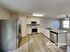 334 Freeman Cir in Villa Rica, GA - Building Photo - Building Photo