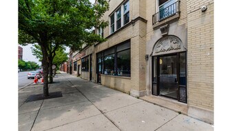 4504 W Fullerton Ave in Chicago, IL - Building Photo