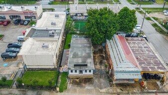 1804 N Main St in Houston, TX - Building Photo