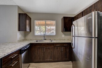 Invitational Apartments in Las Vegas, NV - Building Photo - Building Photo