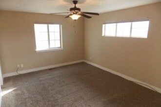 926 Black Berry Way in Billings, MT - Foto de edificio - Building Photo