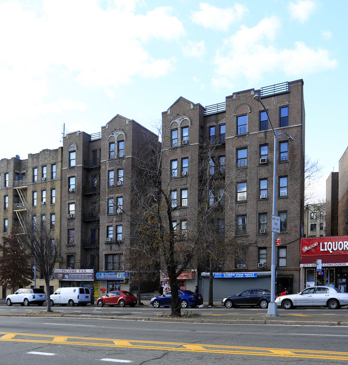 2095 Grand Concourse in Bronx, NY - Foto de edificio