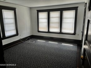 73 Shrewsbury Ave in Red Bank, NJ - Building Photo - Building Photo