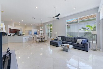 6685 NW 24th Terrace in Boca Raton, FL - Foto de edificio - Building Photo