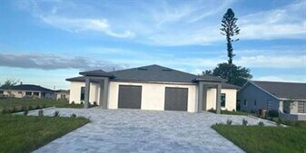4028 SW 7th Pl in Cape Coral, FL - Building Photo