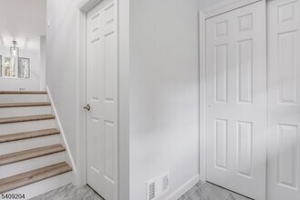 111 Patriots Rd in Morris Plains, NJ - Building Photo - Building Photo