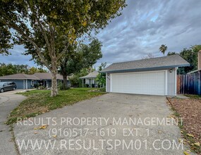 8429 Weddell Ct in Citrus Heights, CA - Foto de edificio - Building Photo