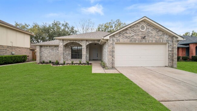 property at 2121 Aberdeen Dr