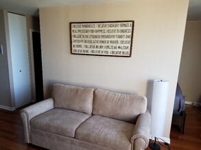 70 W Burton Pl in Chicago, IL - Building Photo - Building Photo