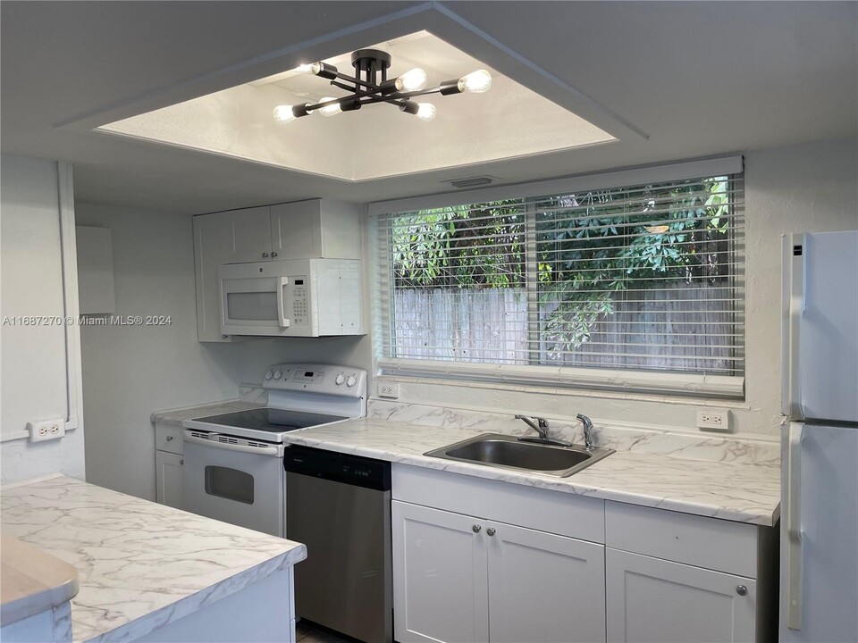 2809 NE 6th Ln in Wilton Manors, FL - Building Photo