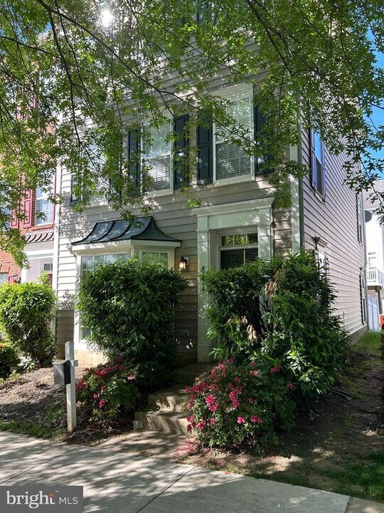 441 Clayhall St in Gaithersburg, MD - Building Photo