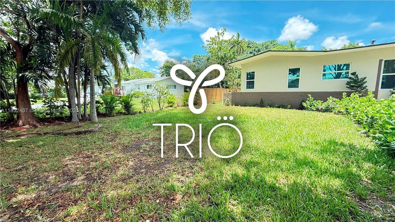499 NE 112th St in Miami, FL - Building Photo