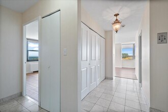 5701 N Sheridan Rd in Chicago, IL - Building Photo - Building Photo