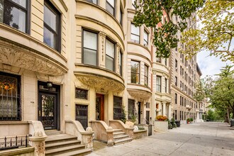 304 W 106th St in New York, NY - Building Photo - Building Photo