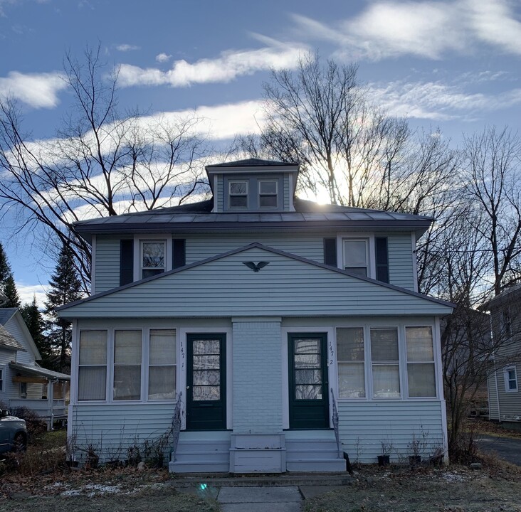 147 Elm St in Cobleskill, NY - Building Photo