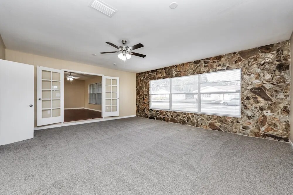 224 Mary Ellen Ave in Seffner, FL - Building Photo