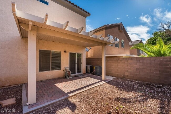 property at 5989 Lamotte Ave