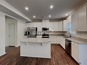 5034 Twin River Dr in Denver, NC - Building Photo - Building Photo